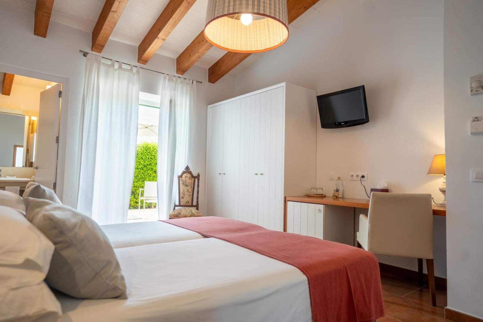 Hotel Rural Binigaus Vell Es Migjorn Gran Exterior foto