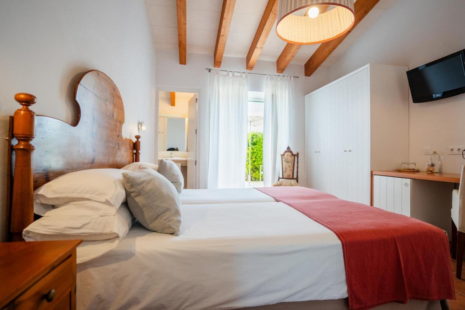 Hotel Rural Binigaus Vell Es Migjorn Gran Exterior foto